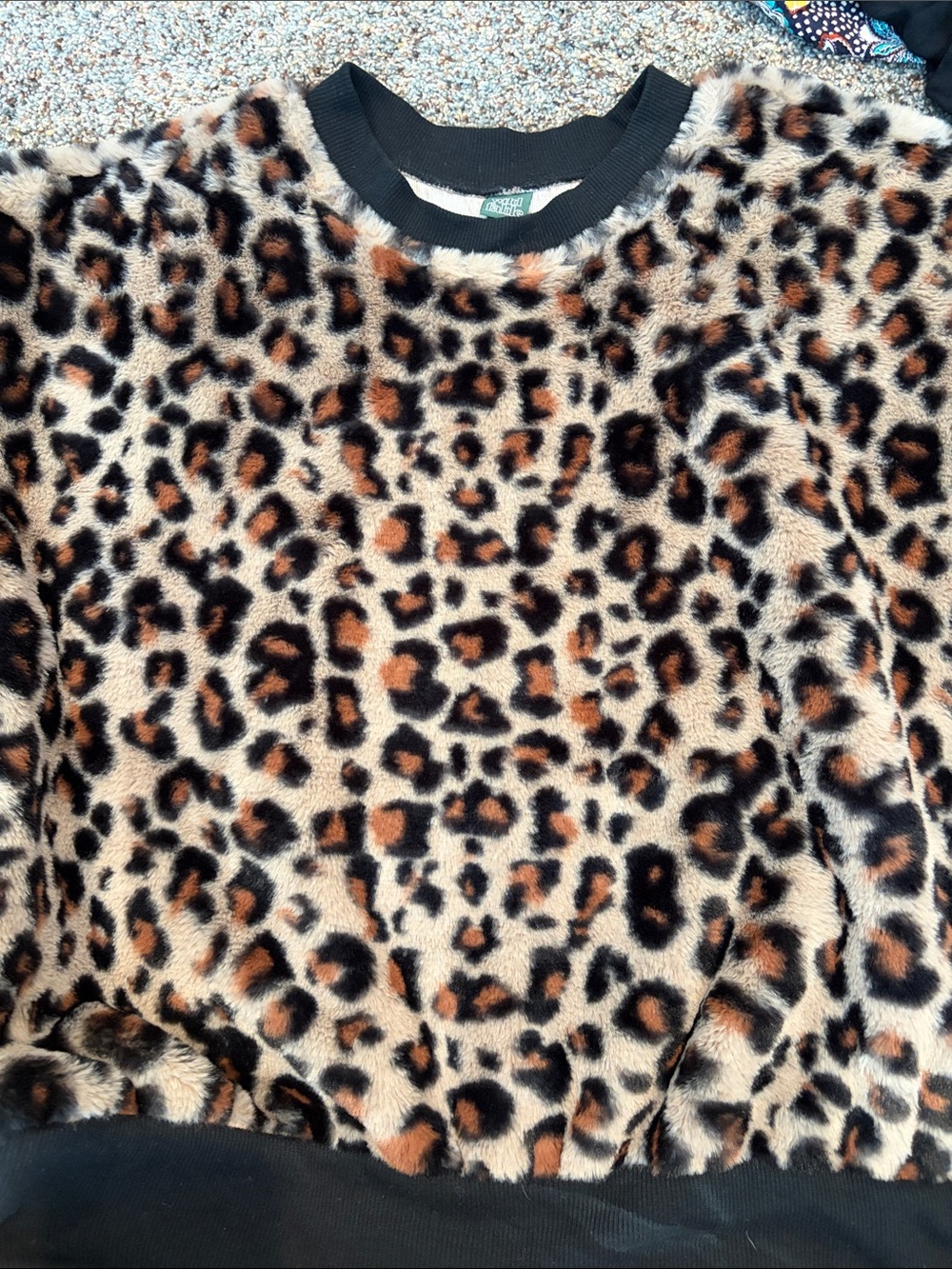 Women’s Leopard Print Fuzzy Pullover Sweatshirt - Brown/Black